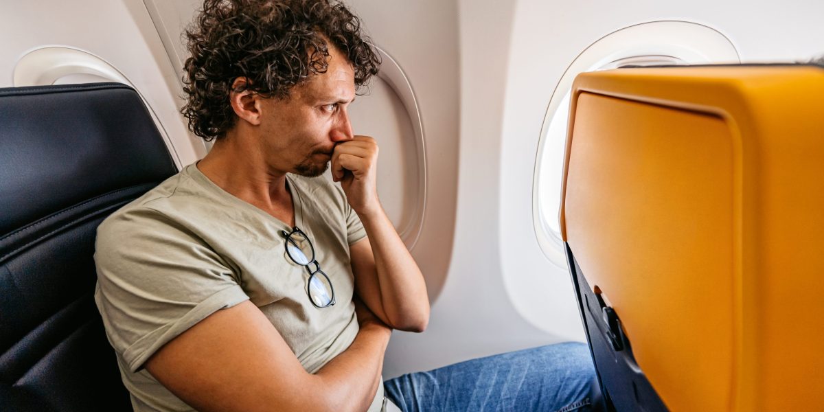 Gen Z are ‘raw dogging’ flights for TikTok—but experts say it can cause thrombosis