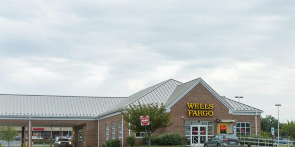 It took Wells Fargo 4 days to notice that an employee had died in their cubicle